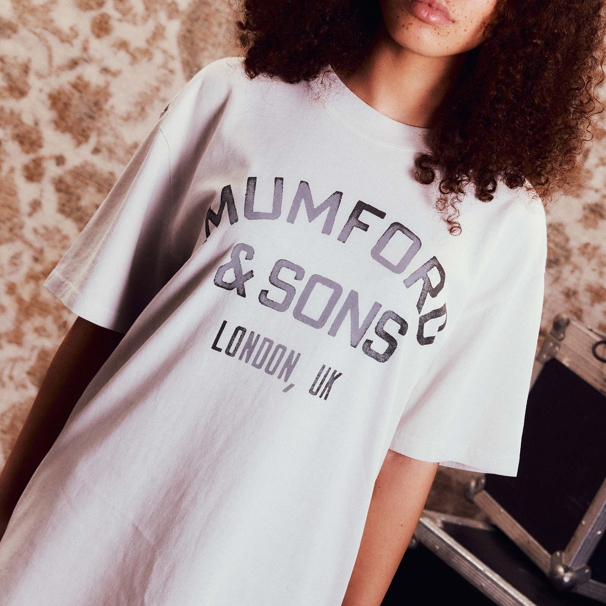 Mumford & Sons - Ivory Vintage Logo T-Shirt